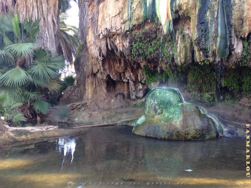 HAMMAM BOU HADJAR  (6) LA SOURCE DES EAUX THERMALES.jpg